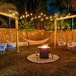 Fox Private Resort-Heated Pool, Spa-Downtown&Beach