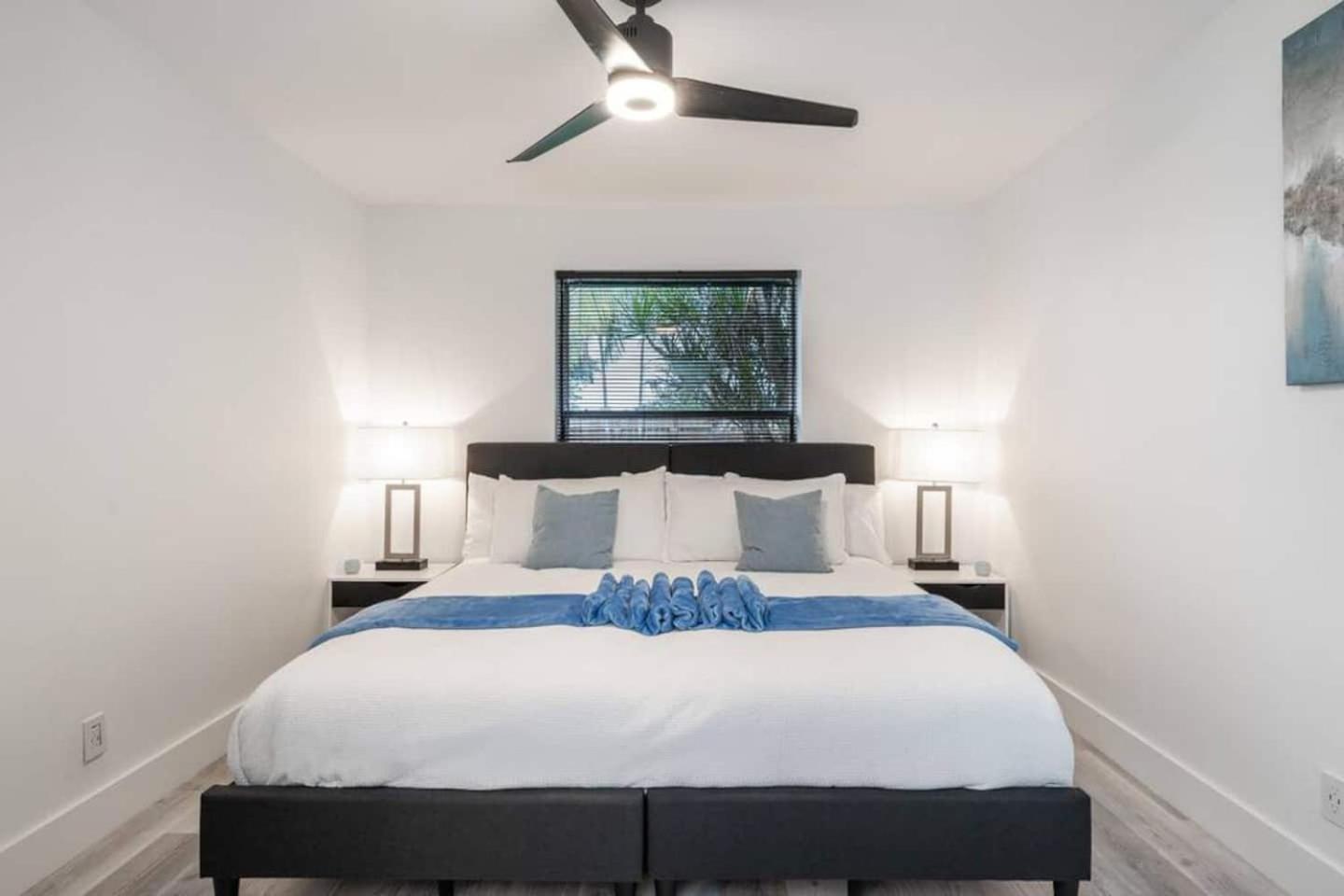 Villa Fox Private Resort-heated Pool, Spa-downtown&beach