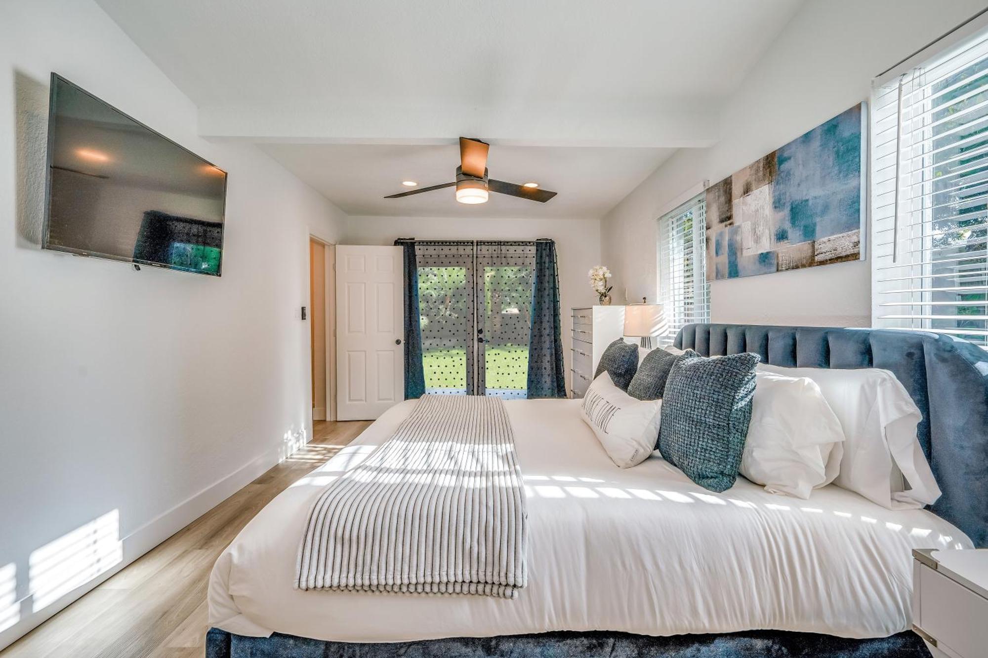 Fox Private Resort-heated Pool, Spa-downtown&beach